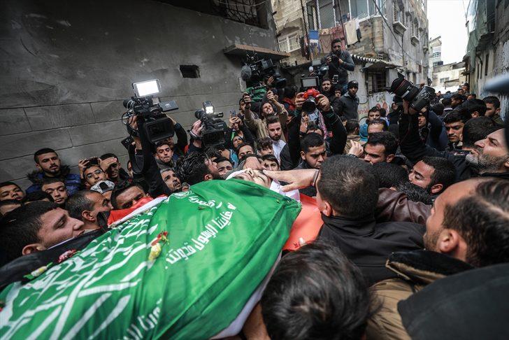 Gazze 17 yaşındaki şehidini uğurladı  G2