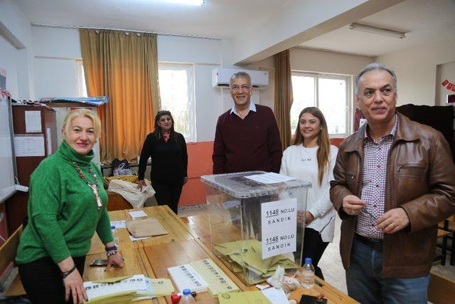 Başkan Tarhan oyunu kullandı