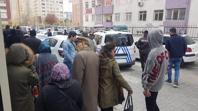 (Ek bilgi ve fotoğraflarla) - Kadıköy ve Esenyurt'ta muhtar adayları arasında kavga: 1 kişi bıçaklandı