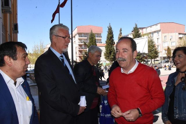 Edirne Belediye Başkanı ve CHP'nin adayı Recep Gürkan, oyunu kullandı