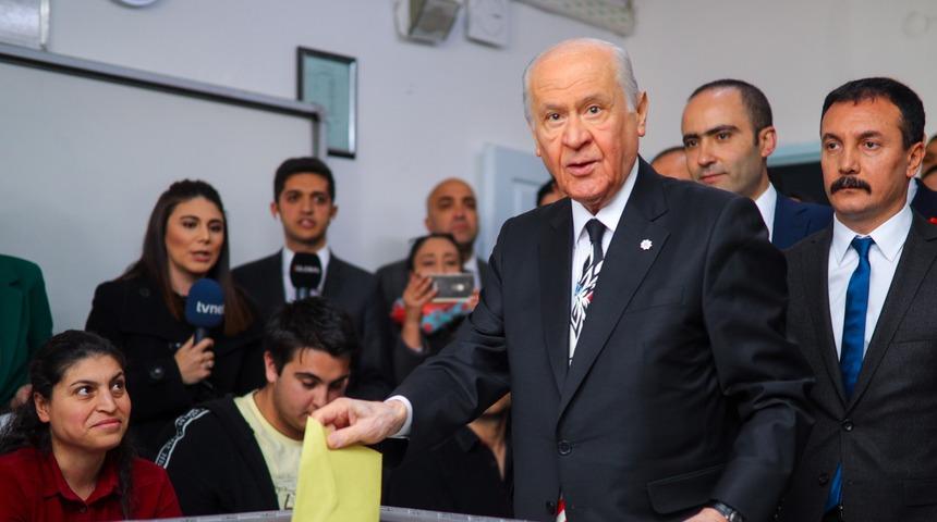 Devlet Bahçeli'nin sandığından bakın kim çıktı