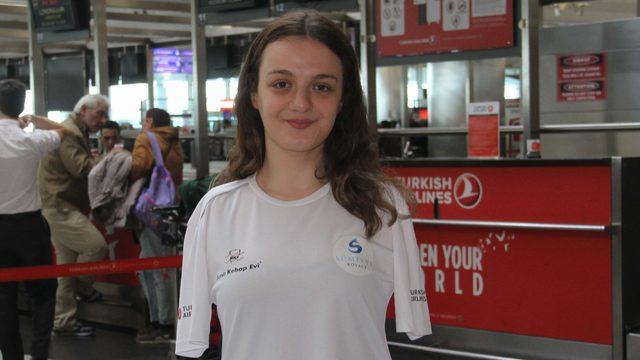 Avrupa şampiyonu yüzücü Sümeyye Boyacı dünya serisi için ABD'ye gitti