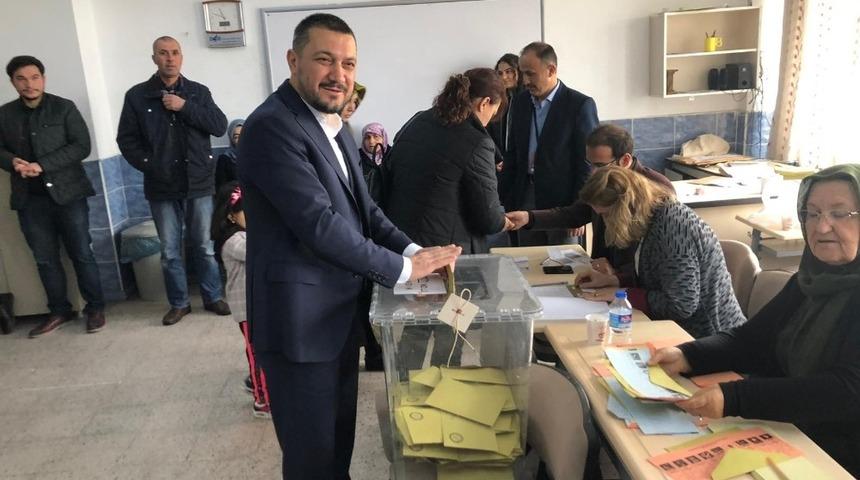 AK Parti Nevşehir milletvekili Açıkgöz, oyunu kullandı