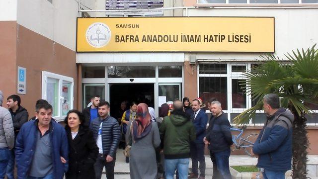 Görme engelli dernek başkanına sandıkta refakatçi engeli