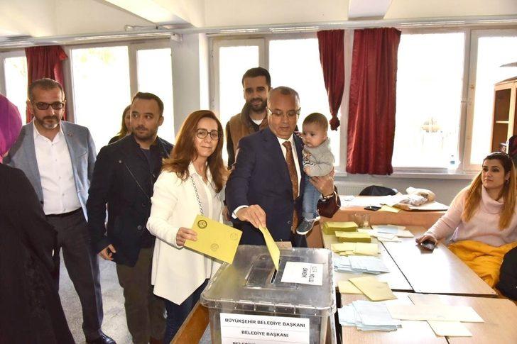 Başkanlar ve başkan adayları sandık başına gitti G4