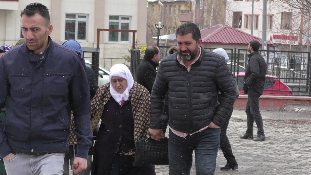 Ardahan&rsquo;da se&ccedil;ime yoğun katılım