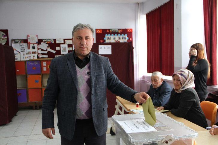 Ardahan’da seçime yoğun katılım G2