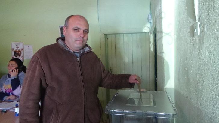 11 seçmenli köyde oy verme işlemi 1 saatte bitti