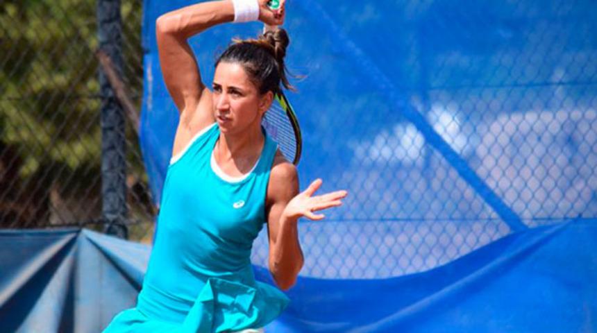 Çağla Büyükakçay çeyrek finalde elendi