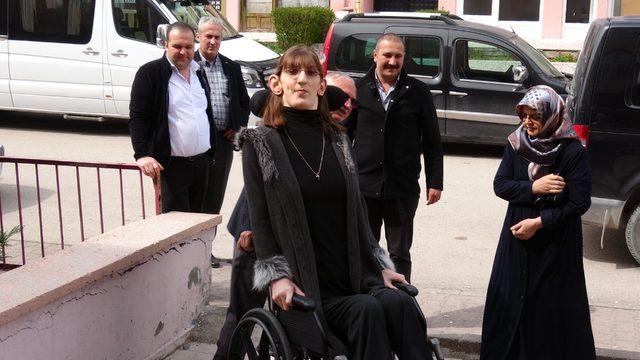  18 yaş altı en uzun boylu kız  unvanlı Rumeysa oyunu kullandı 2