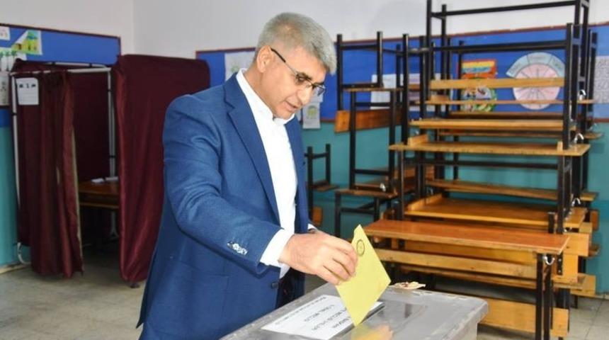 Vali Gürel oyunu kullandı