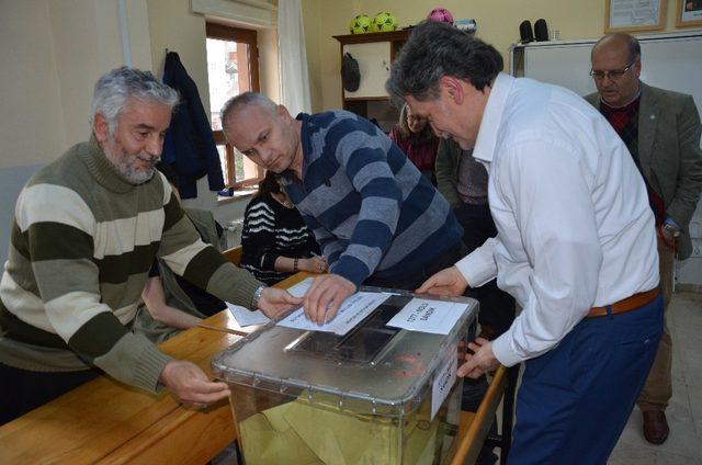 Ülkenin doğusunda sandıklar kapandı, oy sayma işlemi başladı