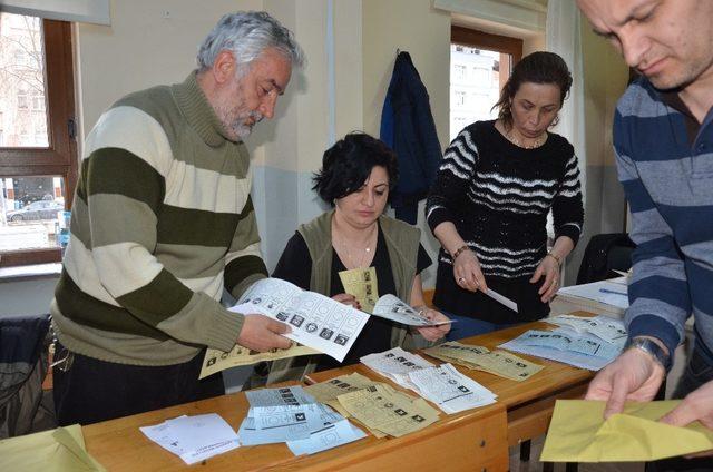 Ülkenin doğusunda sandıklar kapandı, oy sayma işlemi başladı