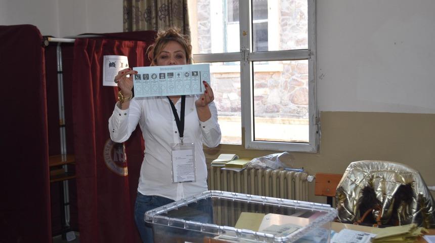 Oy sayımında gerginlik! Müşahitler itiraz etti