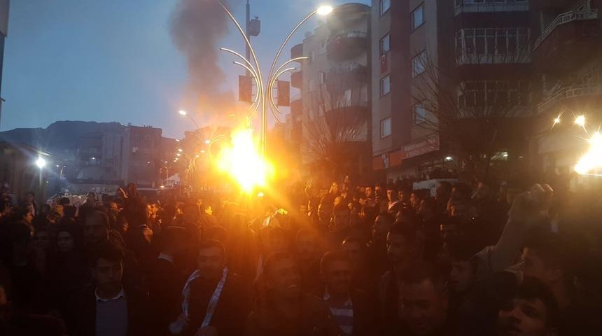 Şırnak'ta AK Parti'lilerden erken kutlama