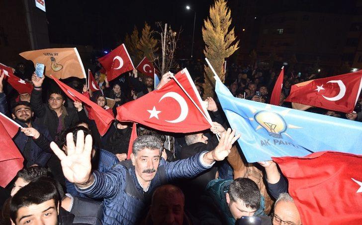 Ahlat’ta AK Parti ve MHP’den seçim kutlaması G3