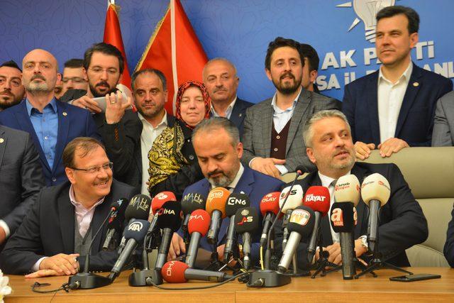 Bursa'da kazanan AK Parti'li Alinur Aktaş