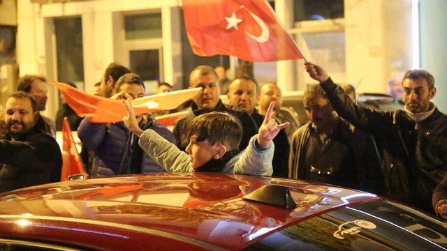 Manisa Büyükşehir Belediye Başkanı Cengiz Ergün 3. seçim zaferini kutladı