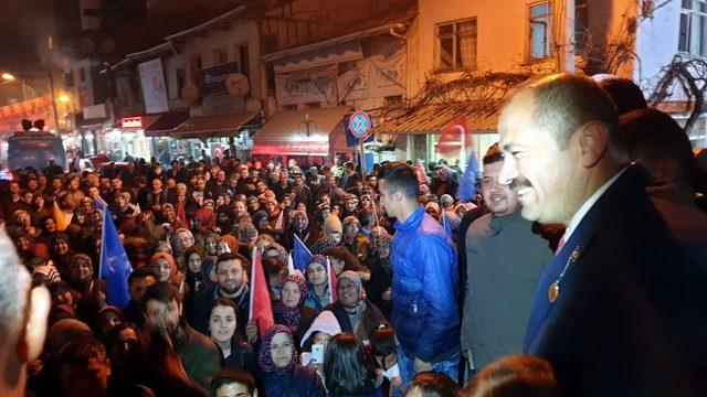 Orhaneli Belediye Başkan Adayı Ali Aykurt zaferini kutladı