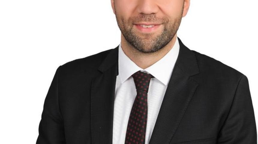 Emrah &Ouml;zdemir kimdir?