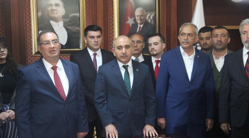 Başkan Bulut zılgıtlar eşliğinde g&ouml;revi jet hızıyla devraldı