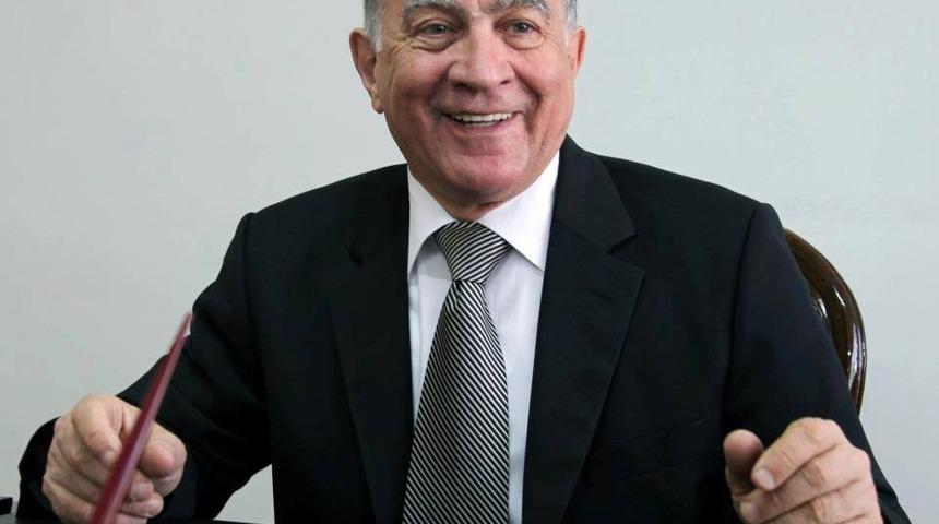 Seyhan Belediye Başkanı Akif Kemal Akay oldu