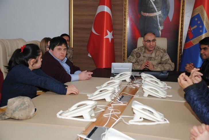 Engelsiz yüreklerden jandarmaya ziyaret G3