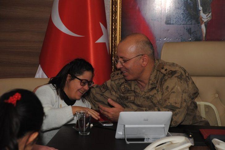 Engelsiz yüreklerden jandarmaya ziyaret G5