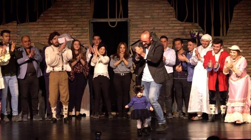 &Ccedil;ılgı ailesinin &ouml;zel g&uuml;n&uuml;