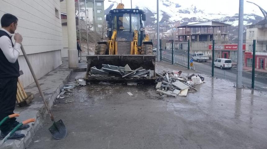 Hakkari Belediyesinden bahar temizliği