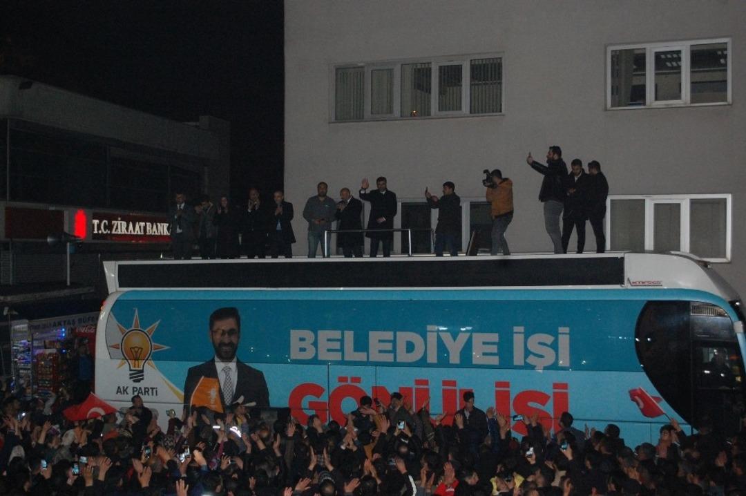 Bitlis&rsquo;te 13 belediyenin 11&rsquo;ini AK Parti kazandı