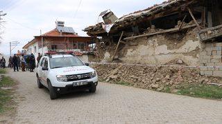 Denizli'nin Acıpayam ilçesinde eğitime deprem engeli! 2 gün daha tatil edildi