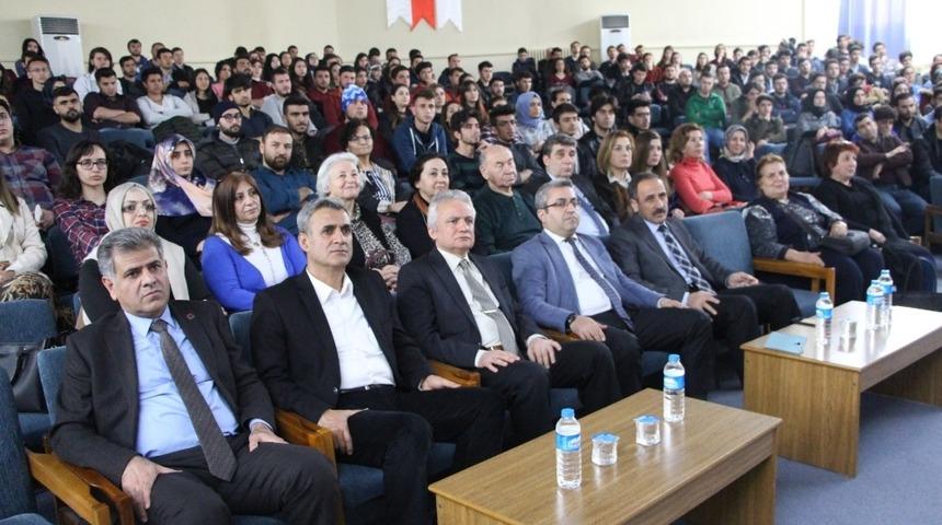 F&Uuml;&rsquo;de " Nobel &Ouml;d&uuml;lleri Ve Bilimde Merakın &Ouml;nemi" konferansı