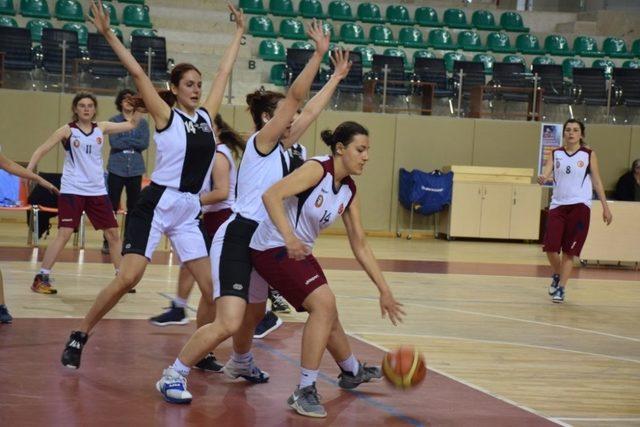 Bahar Şenlikleri spor heyecanı başladı