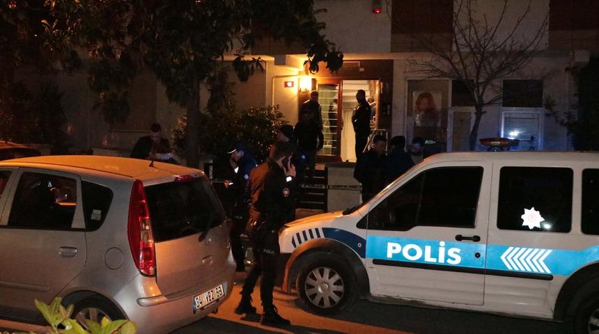 Kadık&ouml;y'de ortaklar arasında silahlı kavga: 2 yaralı