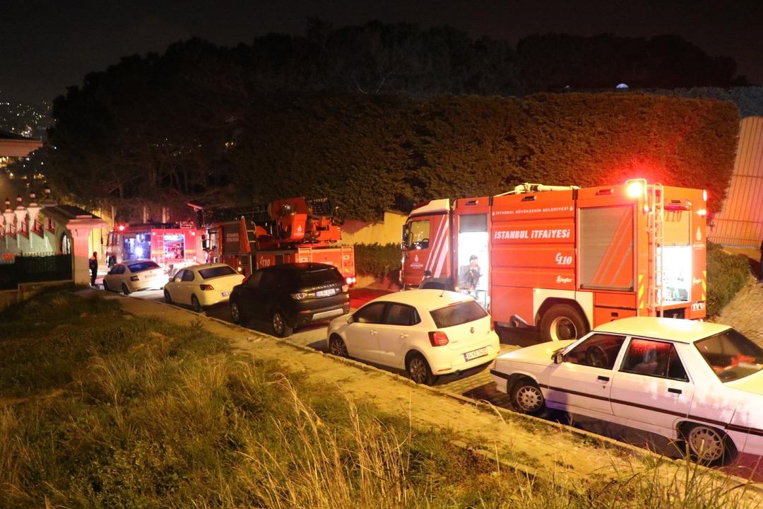 &Uuml;sk&uuml;dar'da boğaz manzaralı villada yangın paniği!