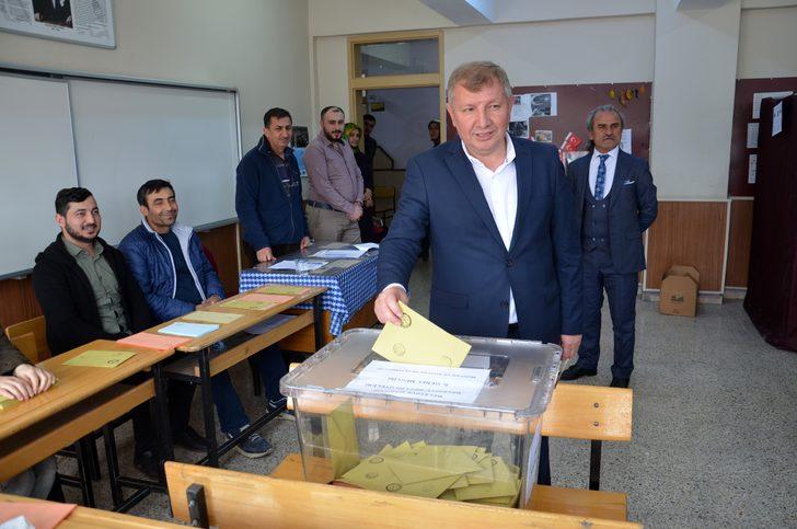 Bu köyden 2 belediye başkanı çıktı G3