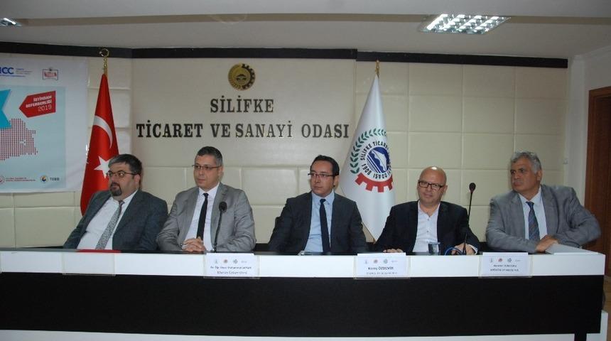 Silifke&rsquo;de "Kariyer G&uuml;n&uuml;" etkinliği d&uuml;zenlendi