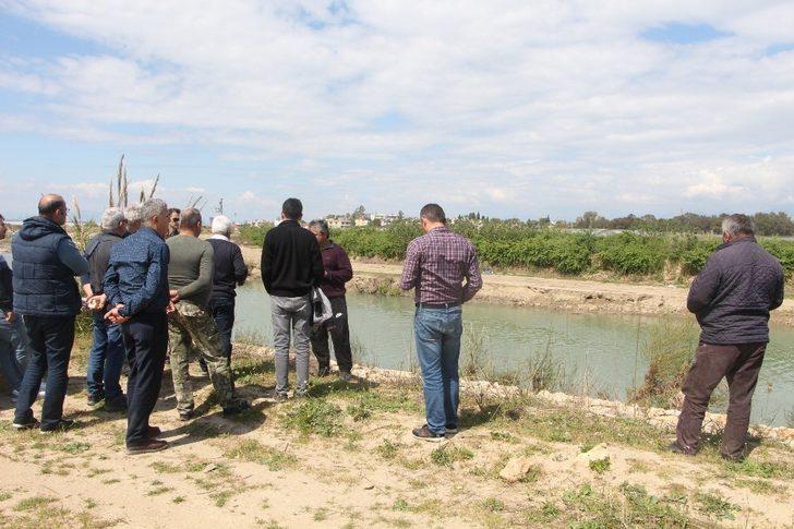 Görür görmez telefona sarıldılar! Aksu Çayı'nda şaşırtan anlar G2