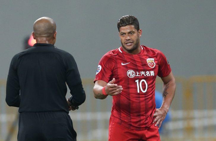 Dünyanın en çok kazanan futbolcuları G3