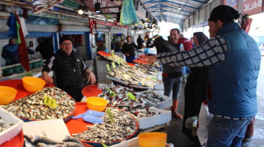   Tezgahlarda balık çeşitliliği arttı, fiyat düştü