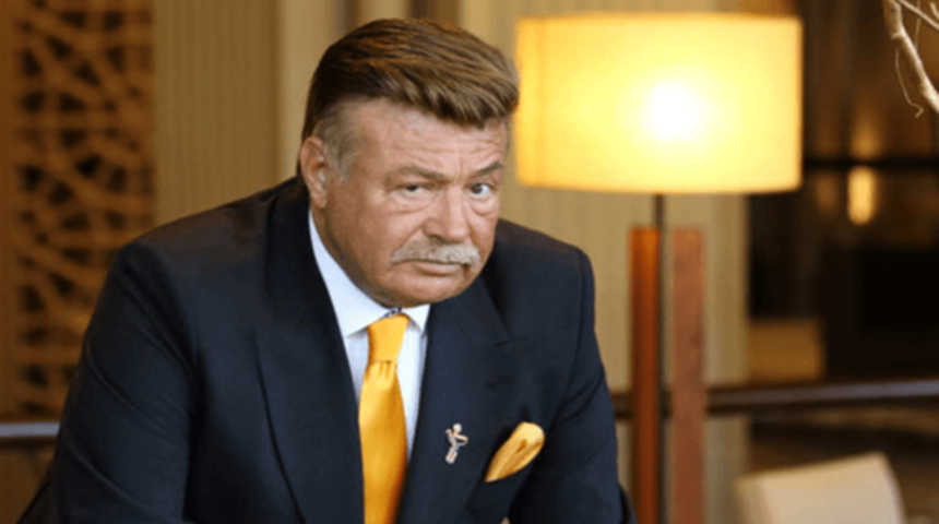 Nuri Alço, iki kadın arasında kaldı!