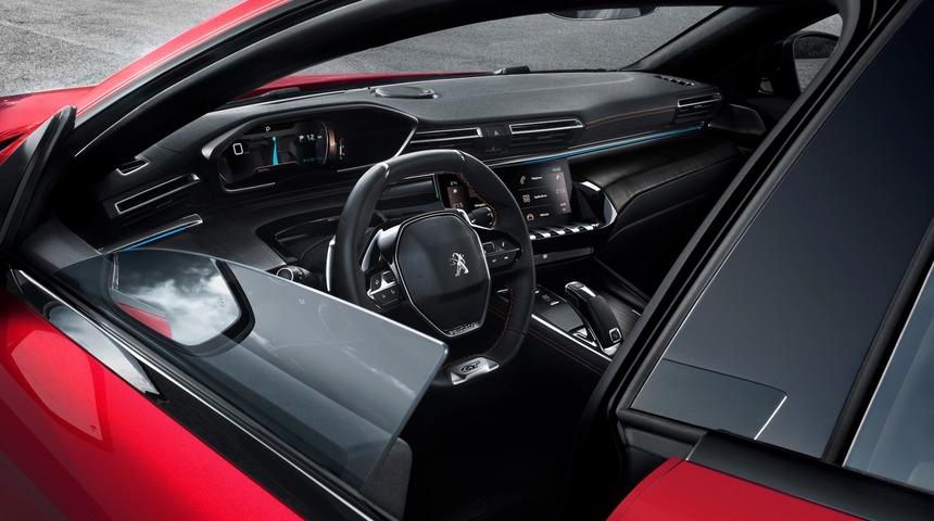 Peugeot, 2019 Milano Tasarım Haftası'nı elektriklendiriyor