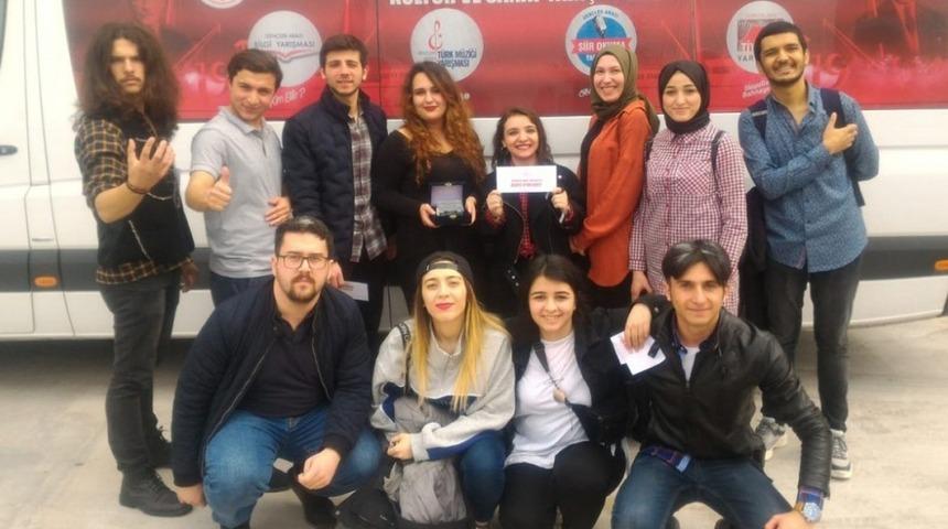 DP&Uuml; &Ouml;ğrencileri tiyatro dalında Ege B&ouml;lgesi birincisi