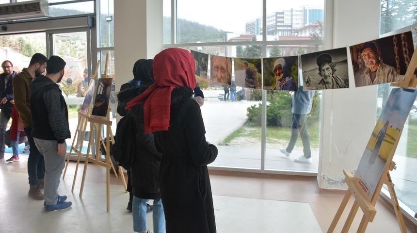 Düzce Üniversitesi Zamanın Tanıkları sergisi