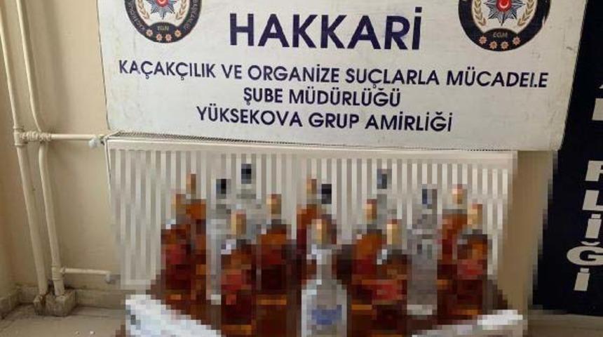 Hakkari'de ka&ccedil;ak sigara, i&ccedil;ki, &ccedil;ay ve ayakkabı ele ge&ccedil;irildi