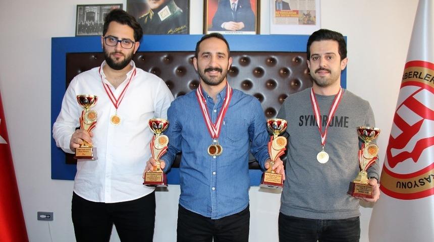 Yalovalı kuaf&ouml;rler madalyalara ambargo koydu