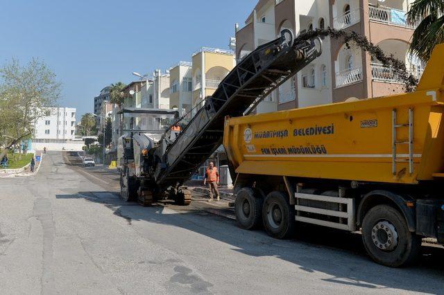 Muratpaşa’da yeni dönemin ilk çalışması Güzeloba Mahallesi’nde