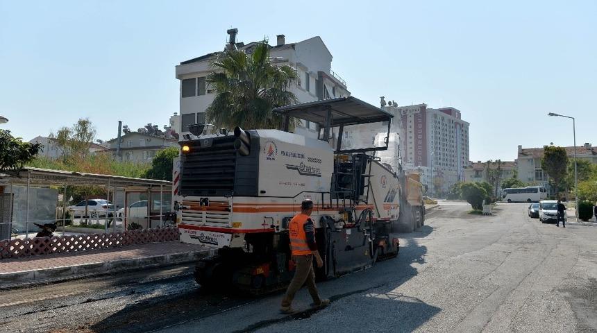 Muratpaşa&rsquo;da yeni d&ouml;nemin ilk &ccedil;alışması G&uuml;zeloba Mahallesi&rsquo;nde