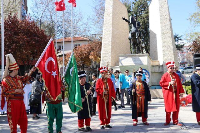 Denizli Otizm Derneği Başkanı: İçi boş farkındalık çalışmalarından yıldık